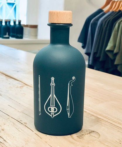 Lyra bottle