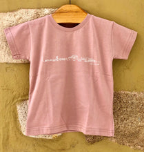 Load image into Gallery viewer, skyline kid&#39;s t-shirt