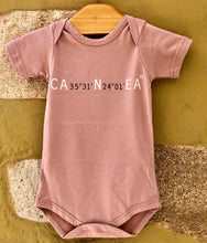 Load image into Gallery viewer, 6 - 12 months baby clothes